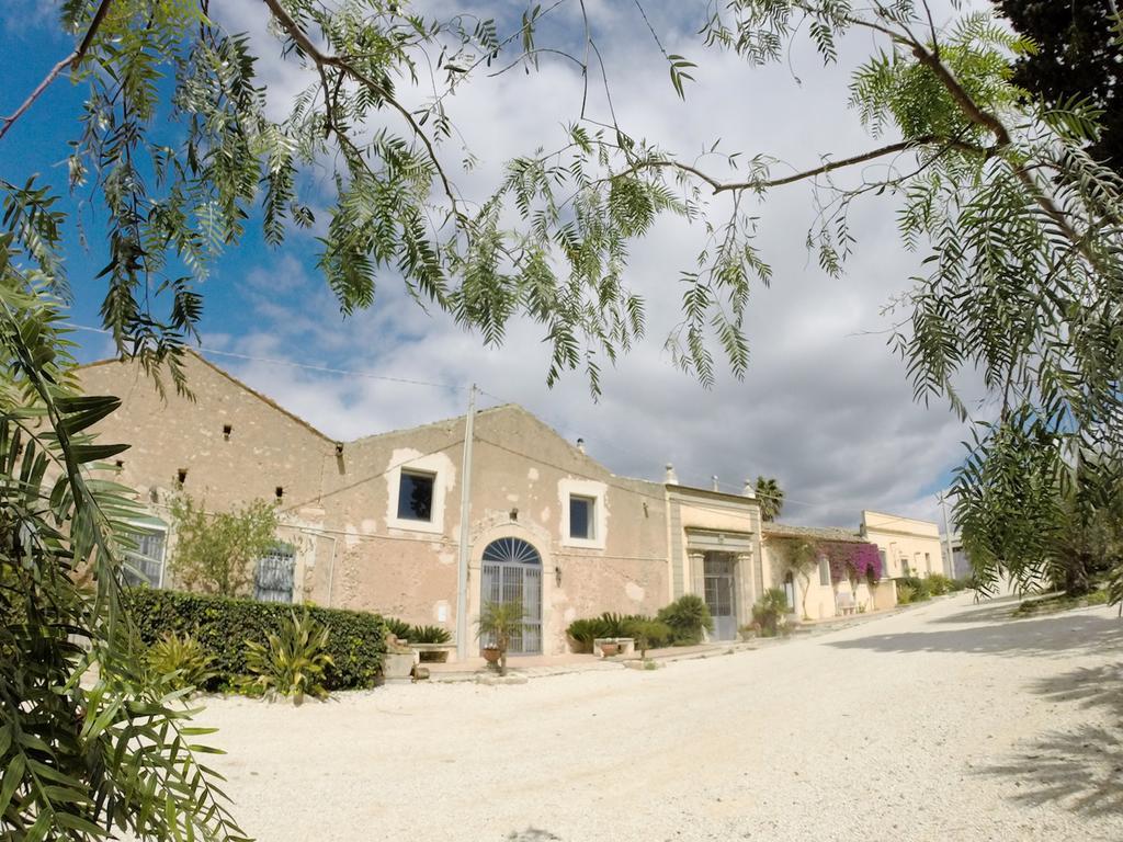 Casale Rocca Fiorita Bed & Breakfast Acate Eksteriør bilde